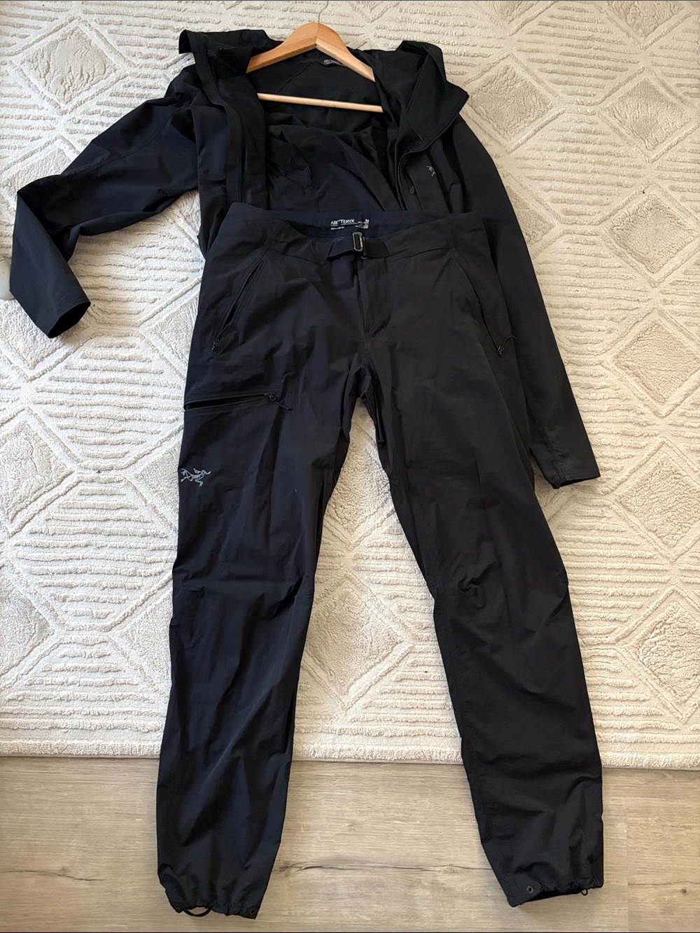 Arc'teryx Black Men's Outdoor Softshell Pants